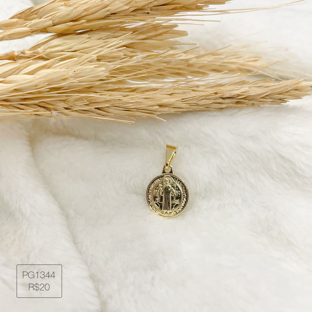 Pingente de São Bento P Liso Dourado